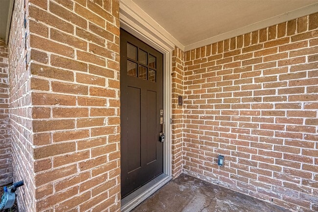 1623 Cherry Ridge Dr in Houston, TX - Building Photo - Building Photo