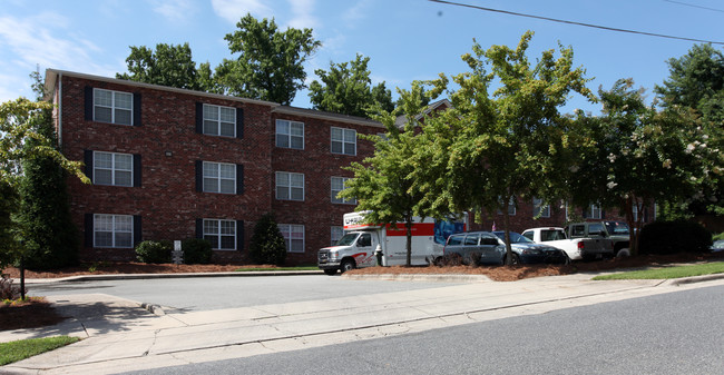 Chancellor Park Apartments in Greensboro, NC - Building Photo - Building Photo