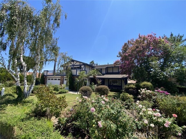 property at 2072 Maverick Cir