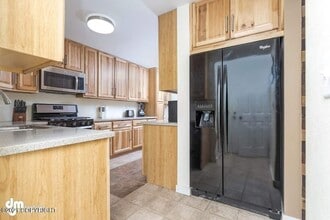 1008 W 80th Ave in Anchorage, AK - Building Photo - Building Photo