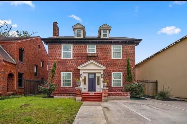 property at 1912 Arbor St