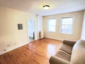 21 Chauncy St in Cambridge, MA - Foto de edificio - Building Photo