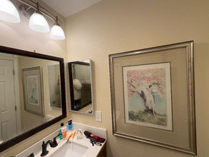 6450 Shirehall Dr in San Diego, CA - Building Photo - Building Photo