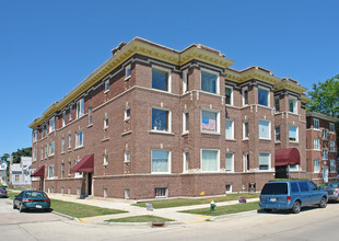 Historic Lakeshore Condominiums in Racine, WI - Building Photo - Building Photo