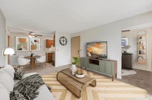 The Woodridge Collection in Fairfield, OH - Building Photo