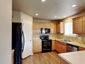 4482 Heritage Dr in Eagle Mountain, UT - Foto de edificio - Building Photo