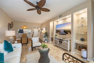 6650 Huntington Lakes Cir in Naples, FL - Building Photo - Building Photo