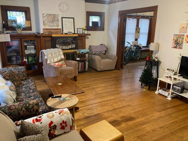 property at 2935 N Downer Ave