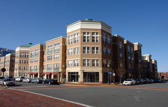 The Market Street Condos in Reston, VA - Foto de edificio - Building Photo