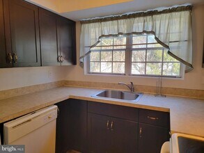 9220 Niki Pl in Manassas, VA - Foto de edificio - Building Photo