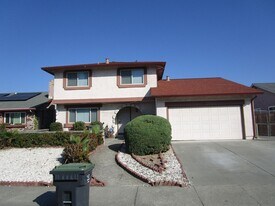 812 Briarwood Ct in Fairfield, CA - Building Photo