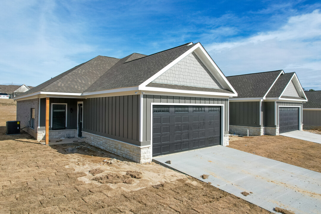 Crescent Place in Columbus, GA - Building Photo