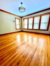3227 N Albany Ave in Chicago, IL - Building Photo - Building Photo