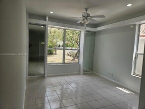7577 Springfield Lake Dr in Greenacres, FL - Building Photo - Building Photo