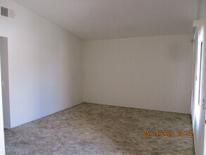 28244 Encanto Dr in Menifee, CA - Building Photo - Building Photo