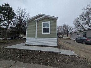 114 112th Square NE in Minneapolis, MN - Building Photo - Building Photo