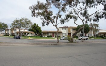 Westerly Shores in Oxnard, CA - Foto de edificio - Building Photo
