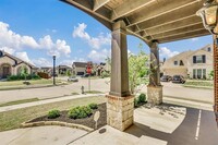 1601 George Ln in Little Elm, TX - Foto de edificio - Building Photo