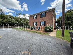 1234 Forsyth St NW in Winston-Salem, NC - Building Photo - Building Photo