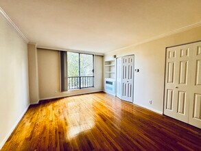 99 Pond Ave in Brookline, MA - Building Photo - Building Photo