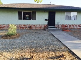 810 El Cerrito Way, Unit A in Gilroy, CA - Building Photo