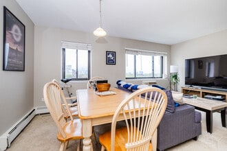 607 W Wrightwood Ave in Chicago, IL - Building Photo - Building Photo
