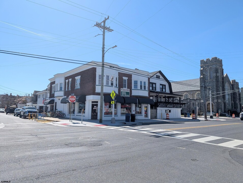 2 S Little Rock Ave in Ventnor City, NJ - Building Photo