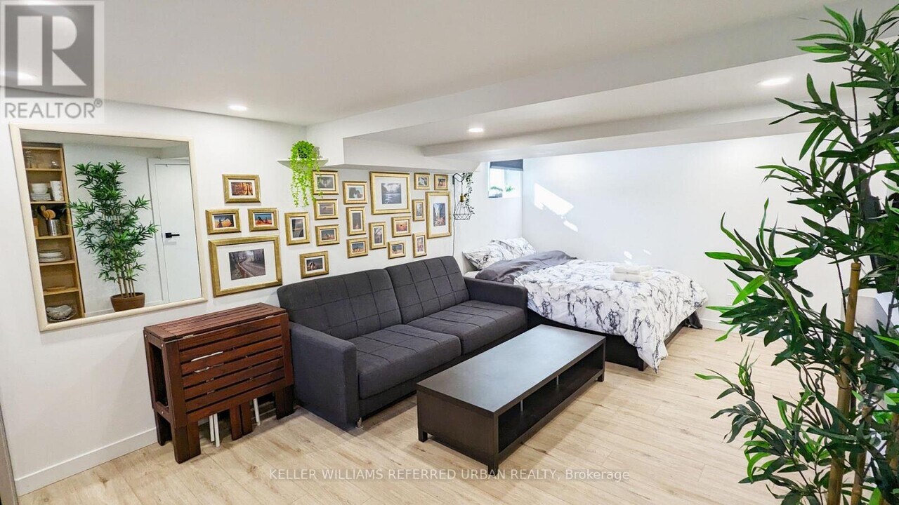 2301 Lawrence Ave W in Toronto, ON - Building Photo