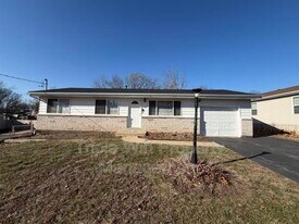 10191 Mayfair Dr in St. Louis, MO - Building Photo