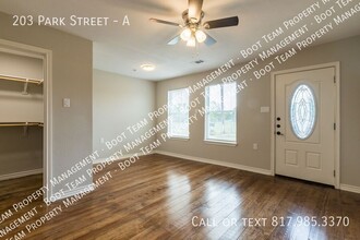 203 Park St-Unit -A in Cleburne, TX - Building Photo - Building Photo