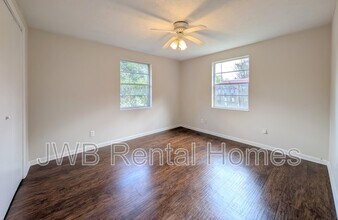 5742 Newberg Ln in Jacksonville, FL - Building Photo - Building Photo