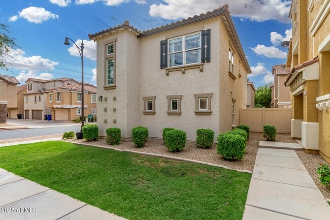 1314 S Owl Dr in Gilbert, AZ - Building Photo - Building Photo