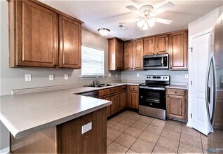 111 NW Wittington Ln in Madison, AL - Foto de edificio - Building Photo