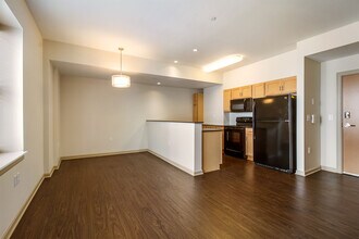 Strathmore Apartments in Detroit, MI - Building Photo - Building Photo