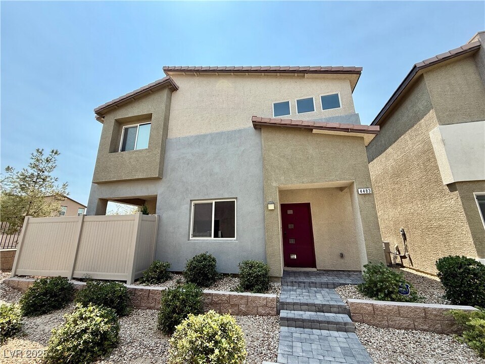 4483 Stardust Moon Ave in North Las Vegas, NV - Building Photo