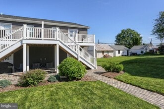 227 W Cherry St in Palmyra, PA - Building Photo - Building Photo
