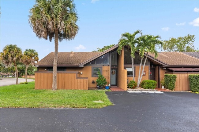 9301 SW 130th St in Miami, FL - Building Photo - Building Photo