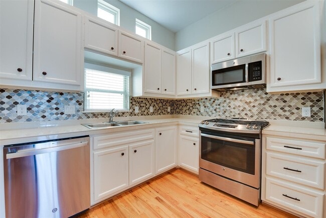 property at 5941 S Loop E