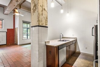 Jackson Street Lofts in Richmond, VA - Building Photo - Building Photo