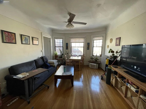 50 Babcock St, Unit 8 in Brookline, MA - Foto de edificio - Building Photo