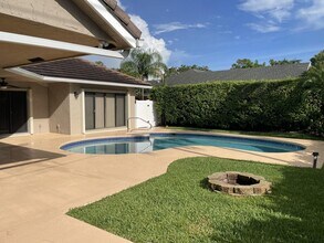 1250 Barnstaple Cir in Wellington, FL - Building Photo - Building Photo