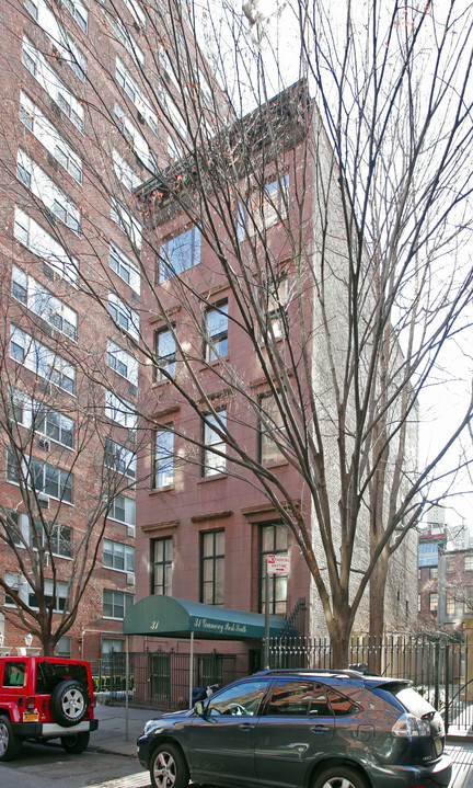 31 Gramercy Park S in New York, NY - Building Photo