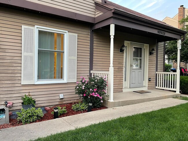 11702 Pine Way in Huntley, IL - Building Photo - Building Photo