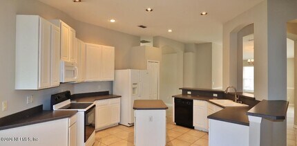 1117 Ajuga Ct in Jacksonville, FL - Building Photo - Building Photo