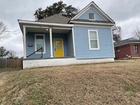 1045 Ayers St in Memphis, TN - Building Photo