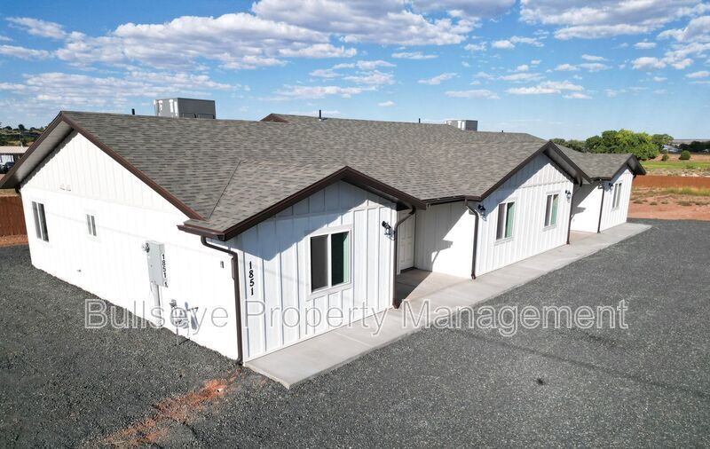 792 W 19th S St in Snowflake, AZ - Foto de edificio