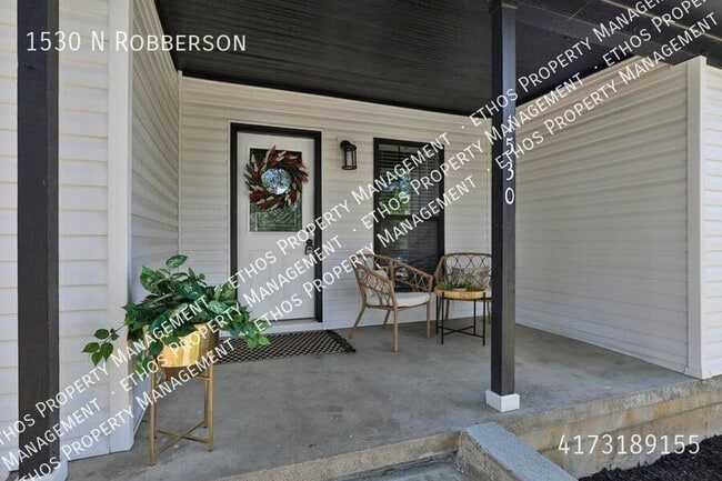 1530 N Robberson Ave in Springfield, MO - Building Photo - Building Photo