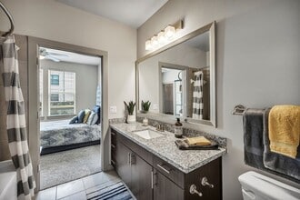 The Peri on Westheimer in Houston, TX - Building Photo - Building Photo