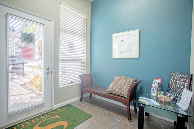 Sunnydale in Tukwila, WA - Building Photo - Interior Photo