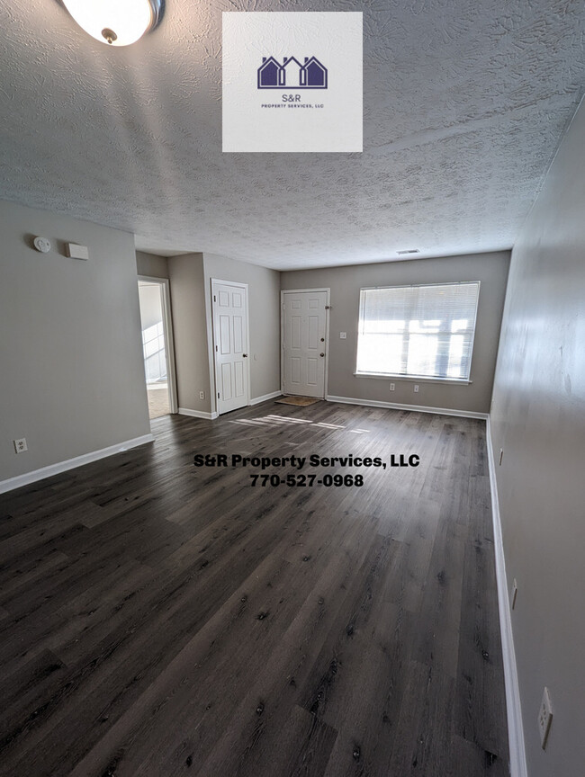4275 Grogan St in Acworth, GA - Foto de edificio - Building Photo